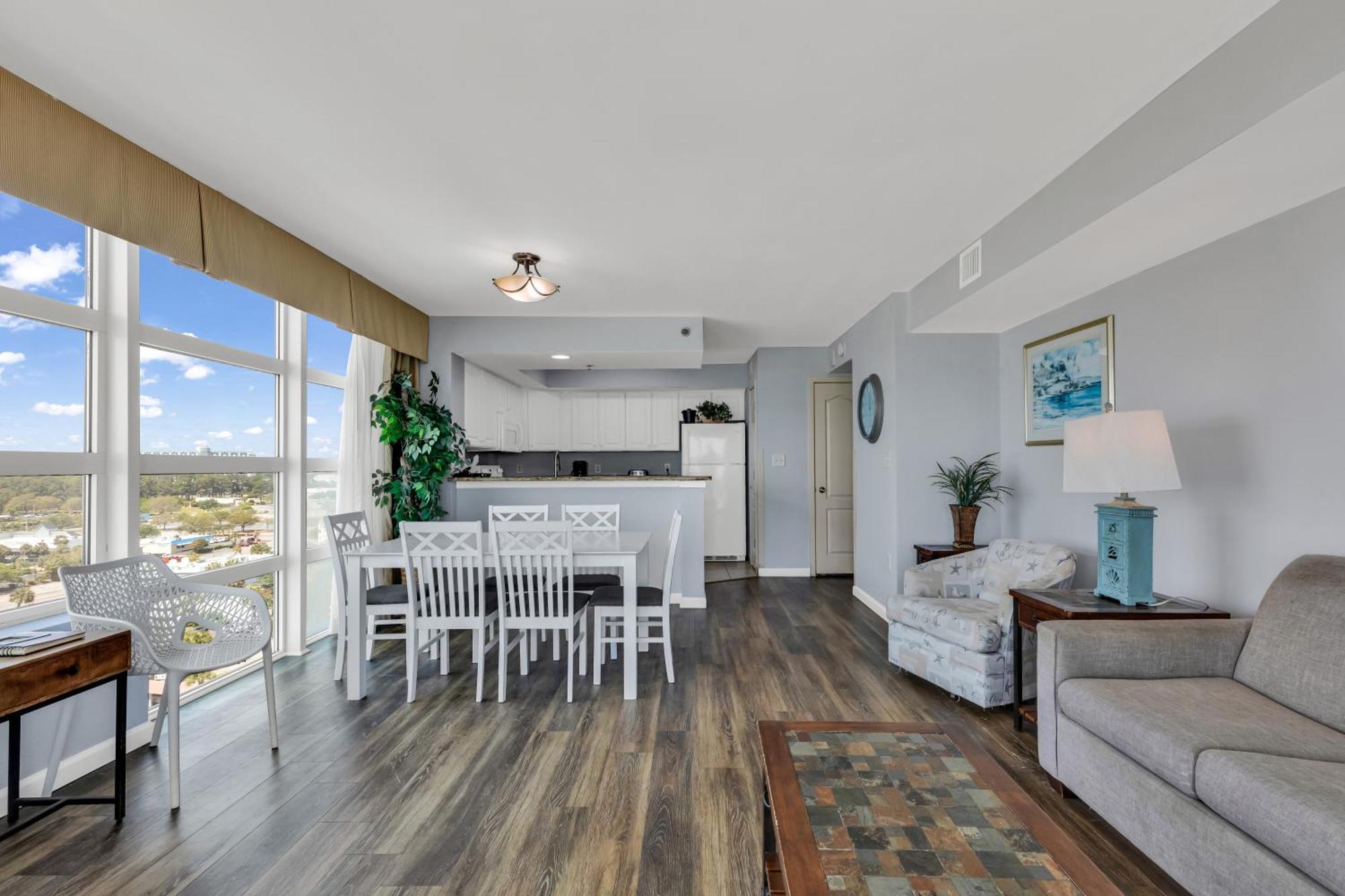 Stunning Condo With Wall-To-Wall Windows Overlooking Ocean 미를 비치 외부 사진