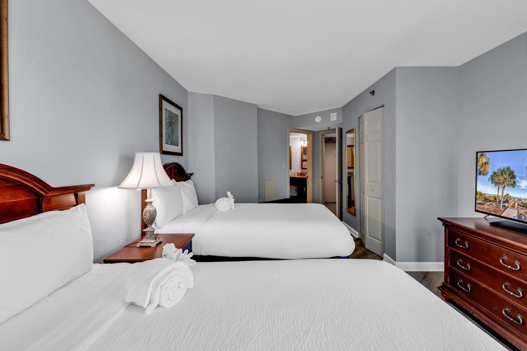Stunning Condo With Wall-To-Wall Windows Overlooking Ocean 미를 비치 외부 사진