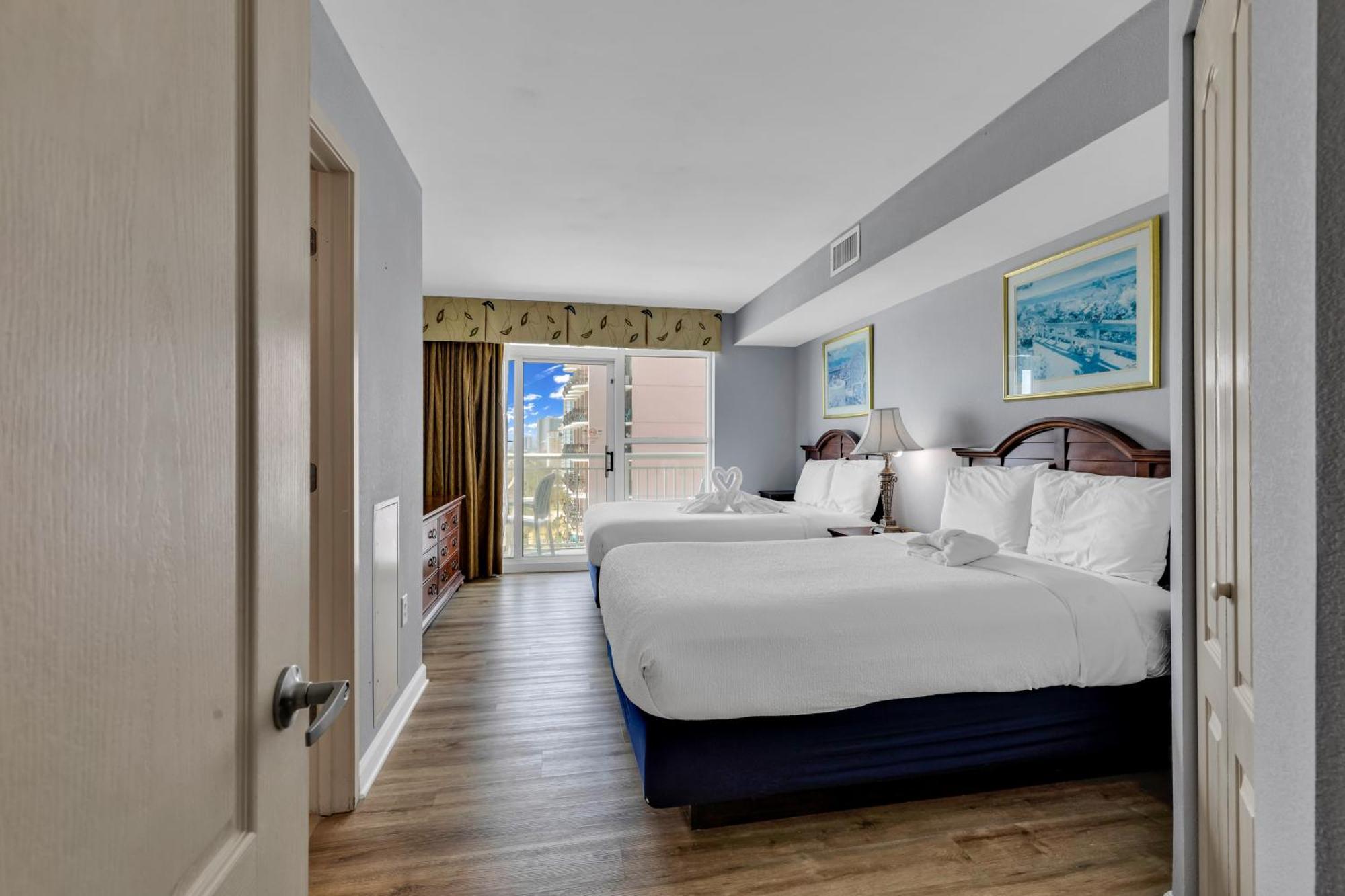 Stunning Condo With Wall-To-Wall Windows Overlooking Ocean 미를 비치 외부 사진