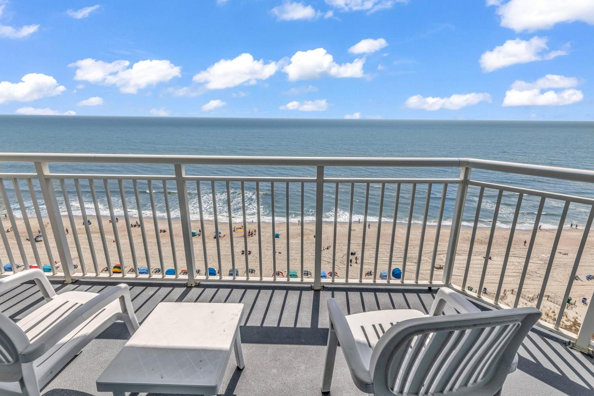 Stunning Condo With Wall-To-Wall Windows Overlooking Ocean 미를 비치 외부 사진